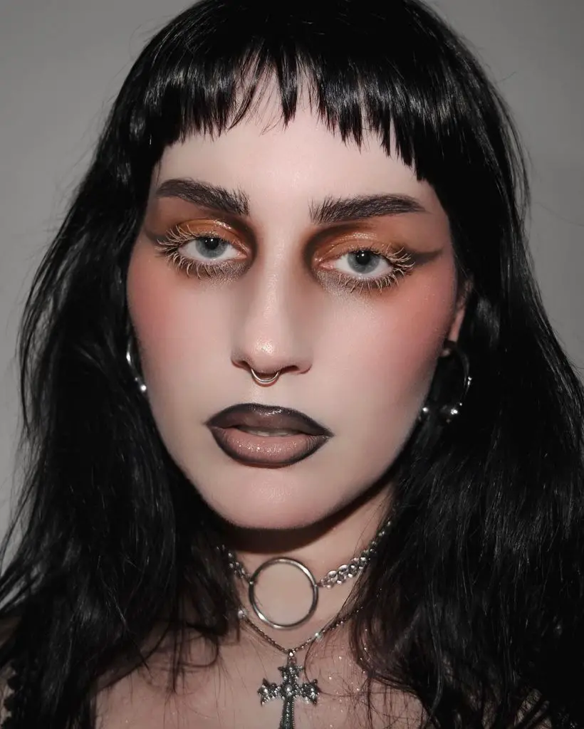 25 Goth Makeup Ideas: From Subtle to Glamorous Looks